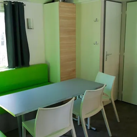 Confortable Mobil Avec Terrasse A - Api-1-52-807 אתר קמפינג Collias