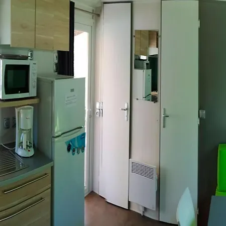 אתר קמפינג Confortable Mobil Avec Terrasse A - Api-1-52-807 *