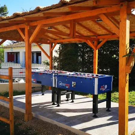 Confortable Mobil Avec Terrasse A - Api-1-52-807 אתר קמפינג Collias