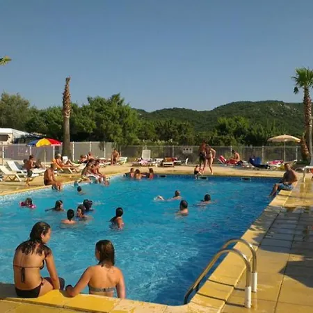 Confortable Mobil Avec Terrasse A - Api-1-52-807 Camping